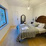 Quarto em Acomodações Particulares The Yellow Retreat Aldeia dos Cunhados
