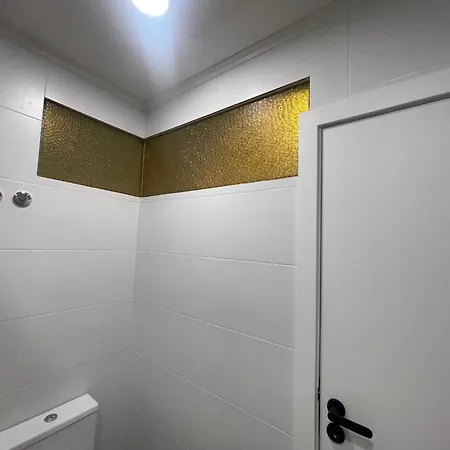 The Yellow Retreat 阿多斯科姆哈多斯