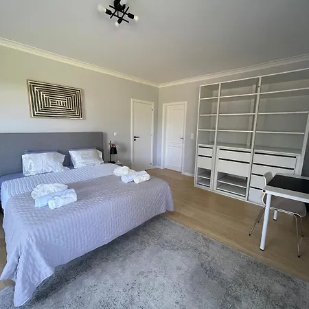 The Yellow Retreat Séjour chez l'habitant A dos Cunhados