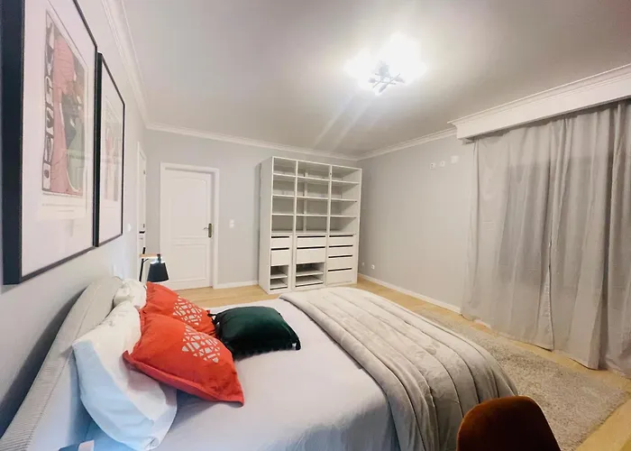 The Yellow Retreat Проживание в семье *