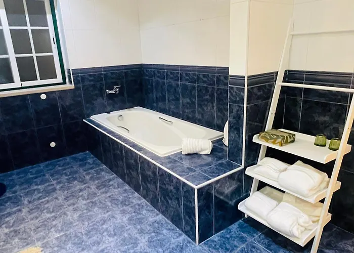 בית אירוח The Yellow Retreat אה דוס קונהאדוס