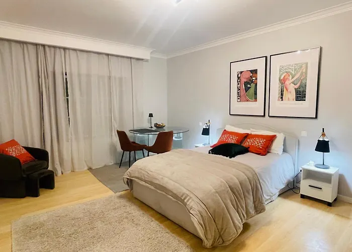 Проживание в семье The Yellow Retreat А-душ-Куньядуш