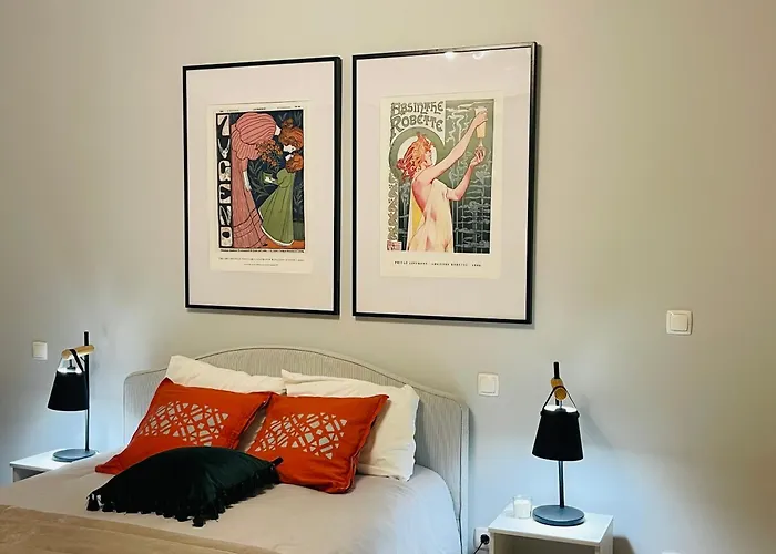 The Yellow Retreat * А-душ-Куньядуш