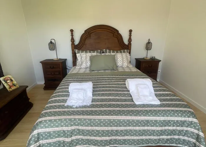 The Yellow Retreat בית אירוח