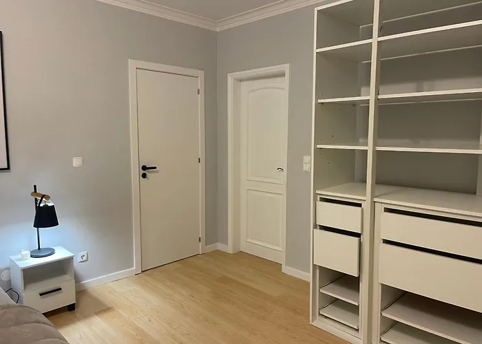 The Yellow Retreat * אה דוס קונהאדוס