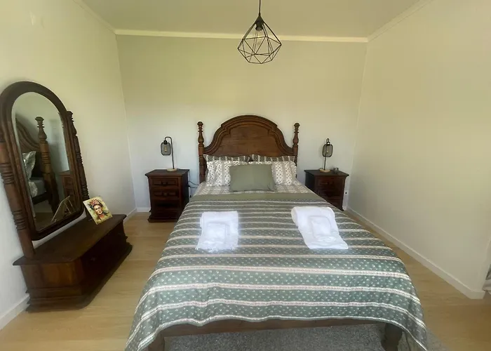 Проживание в семье The Yellow Retreat